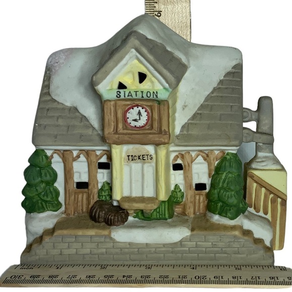 Christmas Village Train Station Vintage Porcelain House Holiday Ticket Building - Picture 13 of 13
